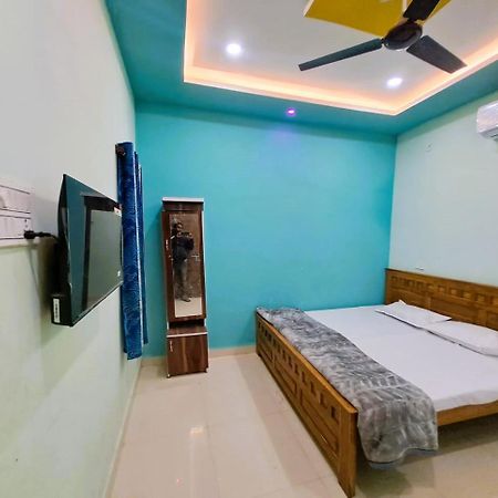 Utsav Lodge And Mangal Bhavan Pipariā 外观 照片