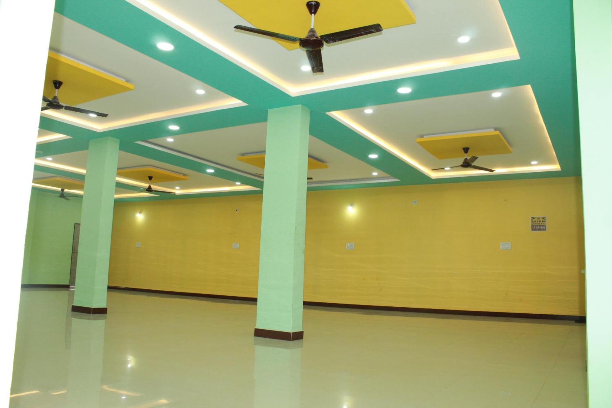 Utsav Lodge And Mangal Bhavan Pipariā 外观 照片