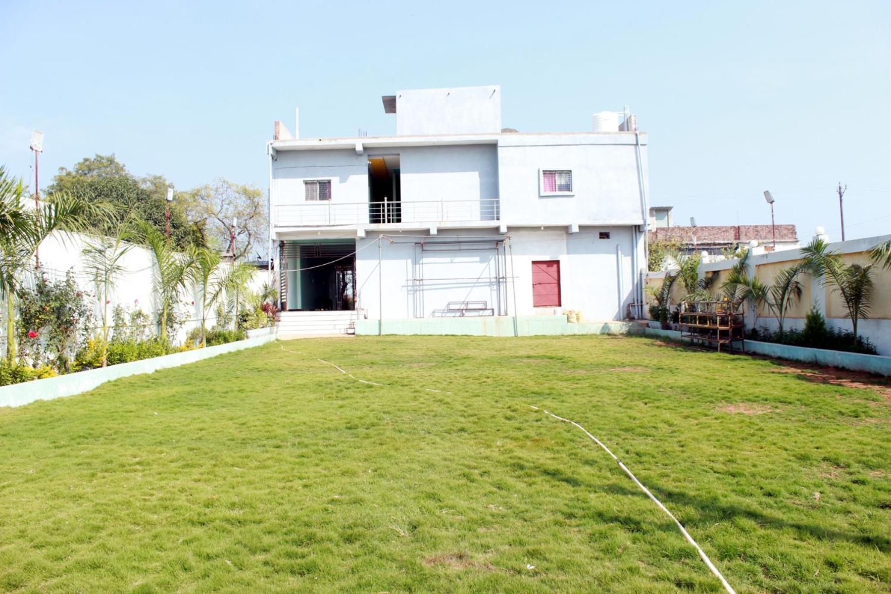 Utsav Lodge And Mangal Bhavan Pipariā 外观 照片